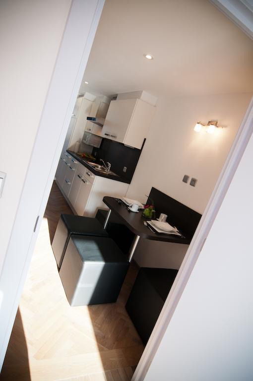 Apartment De Maasnacht Maaseik Exteriör bild